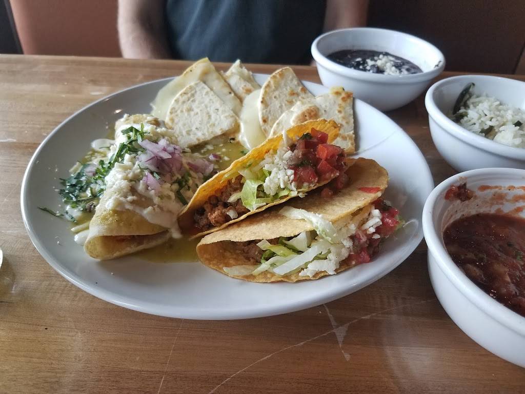 Copal Progressive Mexican Cuisine | restaurant | 4747 Pioneers Blvd, Lincoln, NE 68506, USA | 4024860488 OR +1 402-486-0488