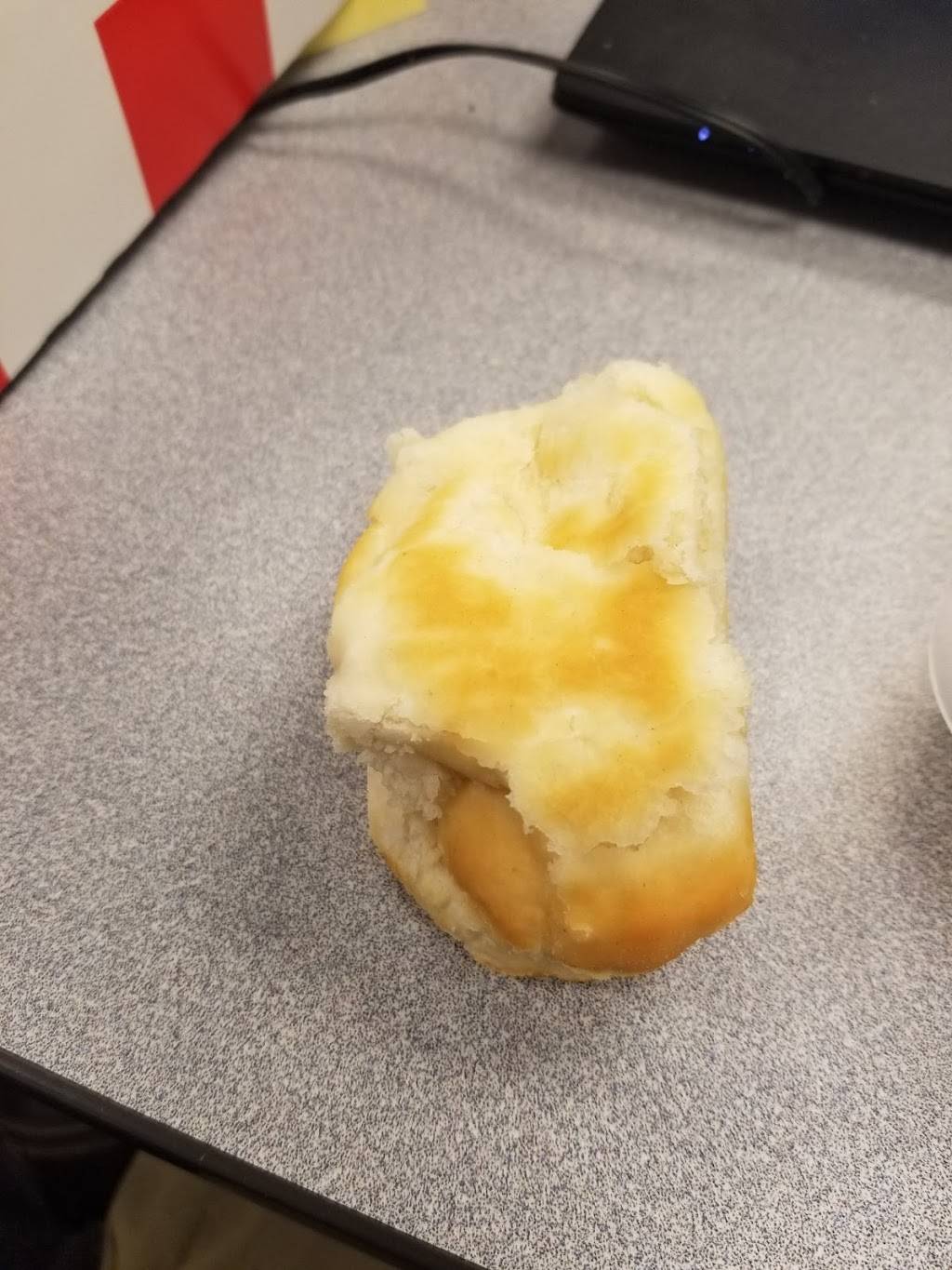 KFC | restaurant | 13715 Q St, Omaha, NE 68137, USA | 4028952600 OR +1 402-895-2600