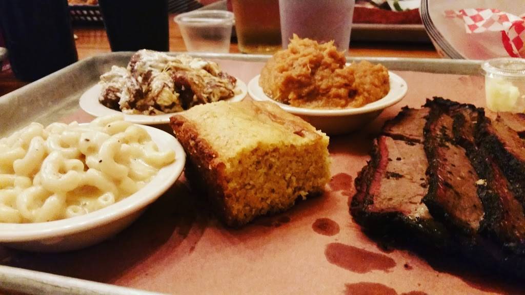 Brew N Que | restaurant | 1222 NW Maynard Rd, Cary, NC 27513, USA | 9197992023 OR +1 919-799-2023