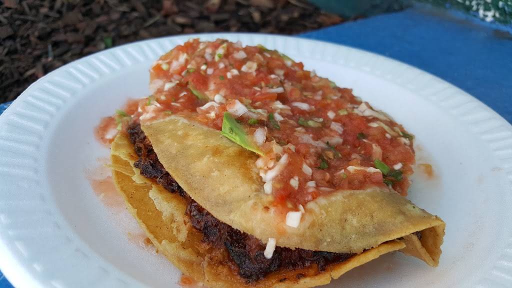 Mariscos 4 Vientos | restaurant | 3000 E Olympic Blvd, Los Angeles, CA 90023, USA | 3232664045 OR +1 323-266-4045