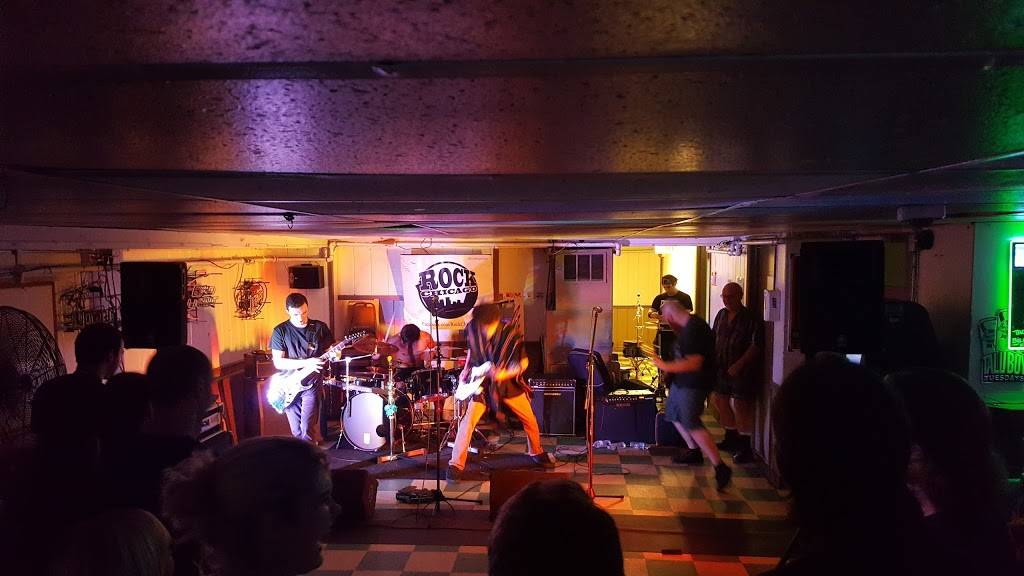 The Pub | restaurant | 570 S Gary Ave, Carol Stream, IL 60188, USA | 6306537038 OR +1 630-653-7038