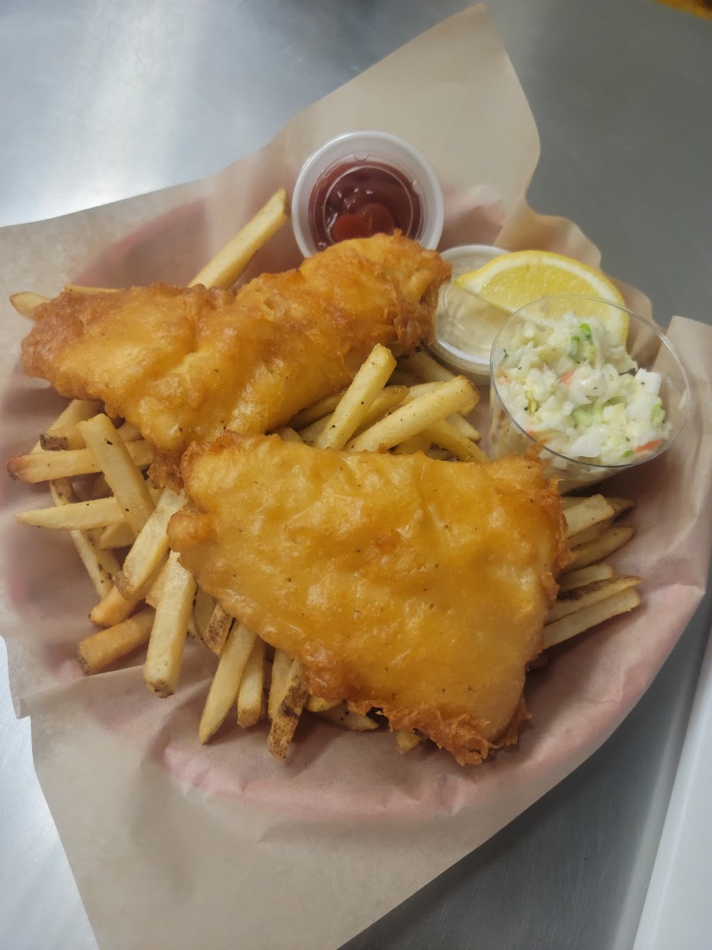 JMACs On The Pond | restaurant | 217 County St, Lakeville, MA 02347, USA | 7743841254 OR +1 774-384-1254