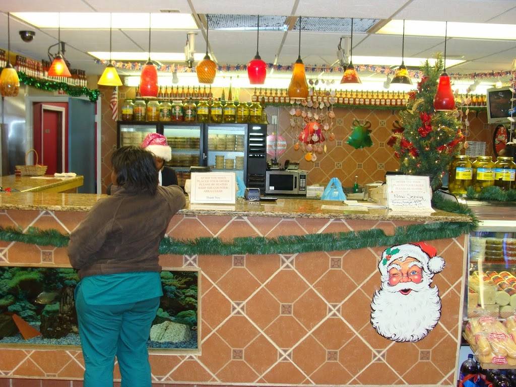 Sharks Seafood & Deli | restaurant | 3826 Lee Rd, Cleveland, OH 44128, USA | 2162951880 OR +1 216-295-1880