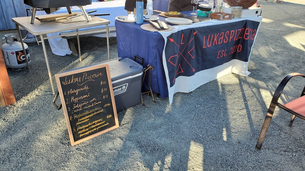 Lukas Pizzeria | restaurant | 2058 Lusitano St, Danville, CA 94506, USA | 4154252109 OR +1 415-425-2109