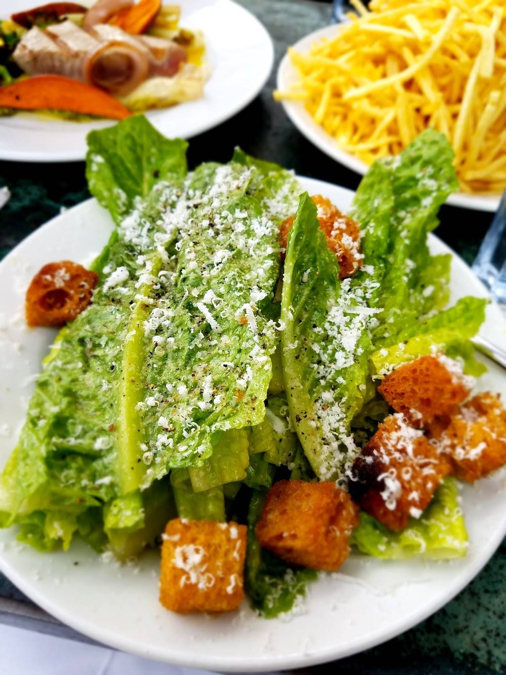 Zuni Café | restaurant | 1658 Market St, San Francisco, CA 94102, USA | 4155522522 OR +1 415-552-2522