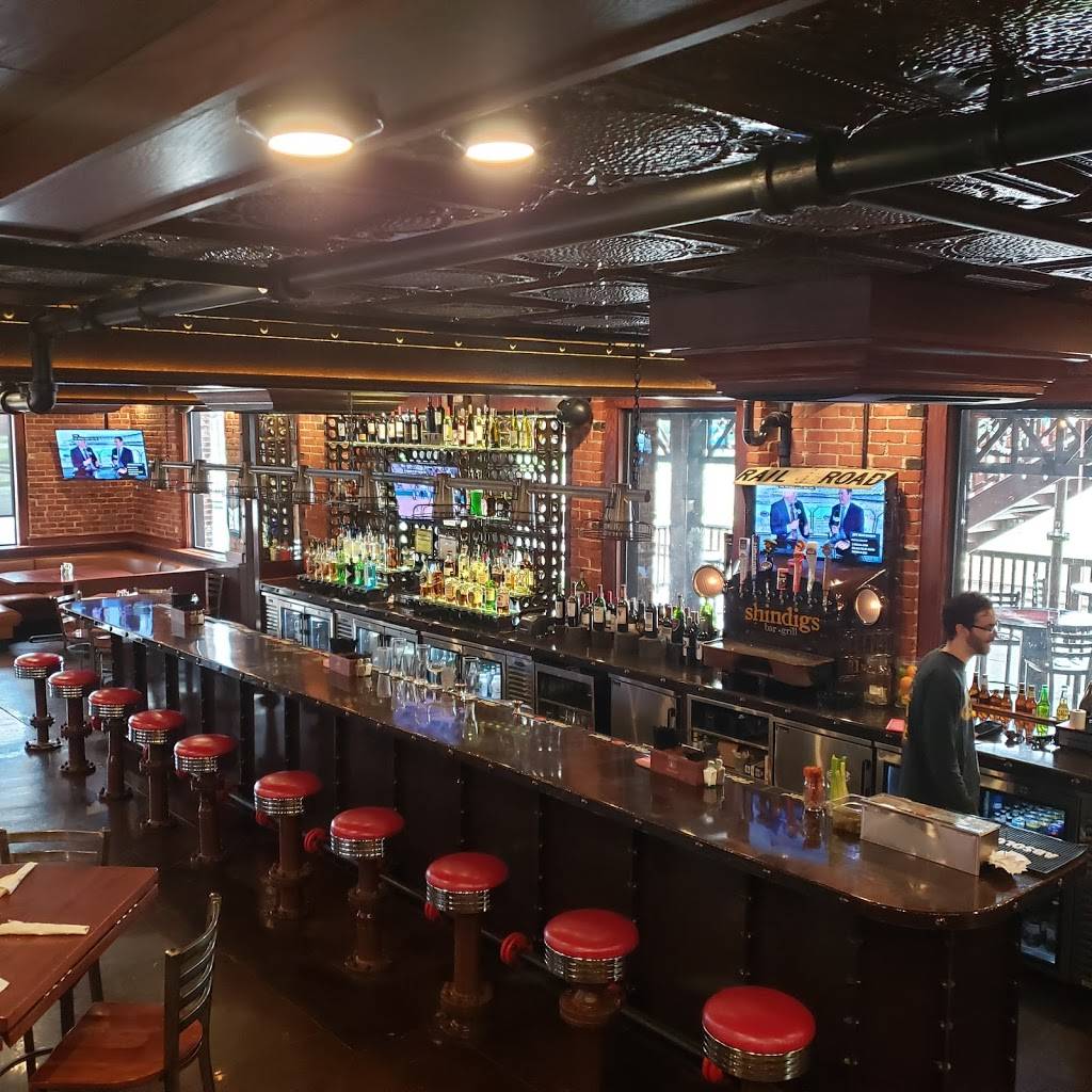 Shindigs Bar & Grill | restaurant | 500 Main St, Winfield, KS 67156, USA | 6202214782 OR +1 620-221-4782