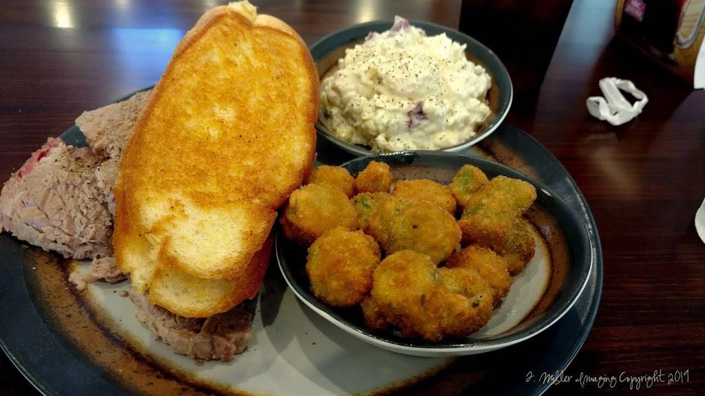 Bandanas Bar-B-Q | restaurant | 156 Vantage Dr, Cape Girardeau, MO 63701, USA | 5735193009 OR +1 573-519-3009