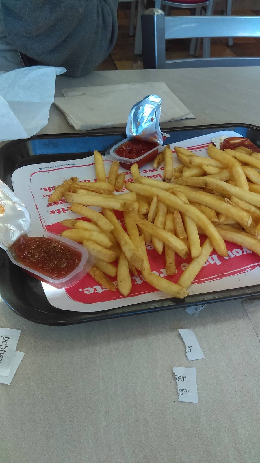 Blakes Lotaburger | restaurant | 3201 Isleta Blvd SW, Albuquerque, NM 87105, USA | 5058771091 OR +1 505-877-1091