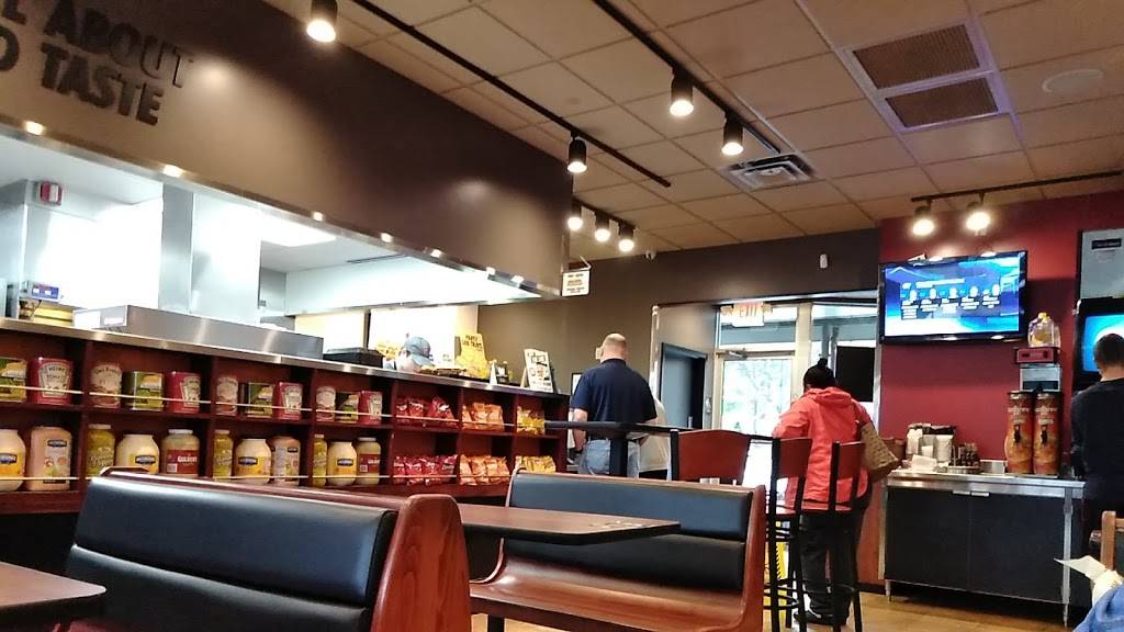 Penn Station East Coast Subs | meal takeaway | 115 N Willow St, Kent, OH 44240, USA | 3306787366 OR +1 330-678-7366