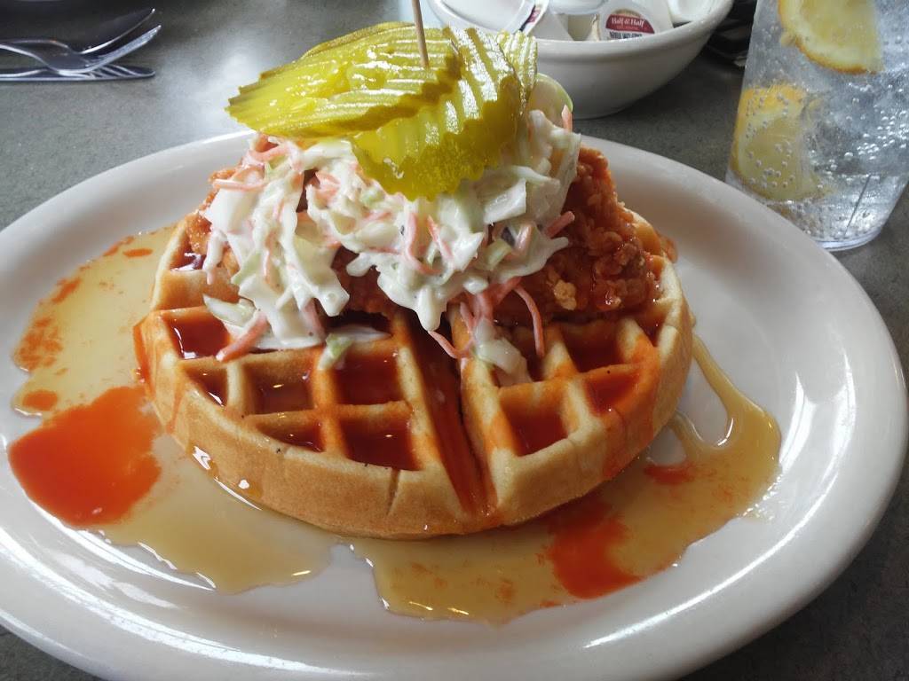 Biscuits and Gravy | restaurant | 8514, 920 N Niles St, Metamora, IL 61548, USA | 3093672424 OR +1 309-367-2424