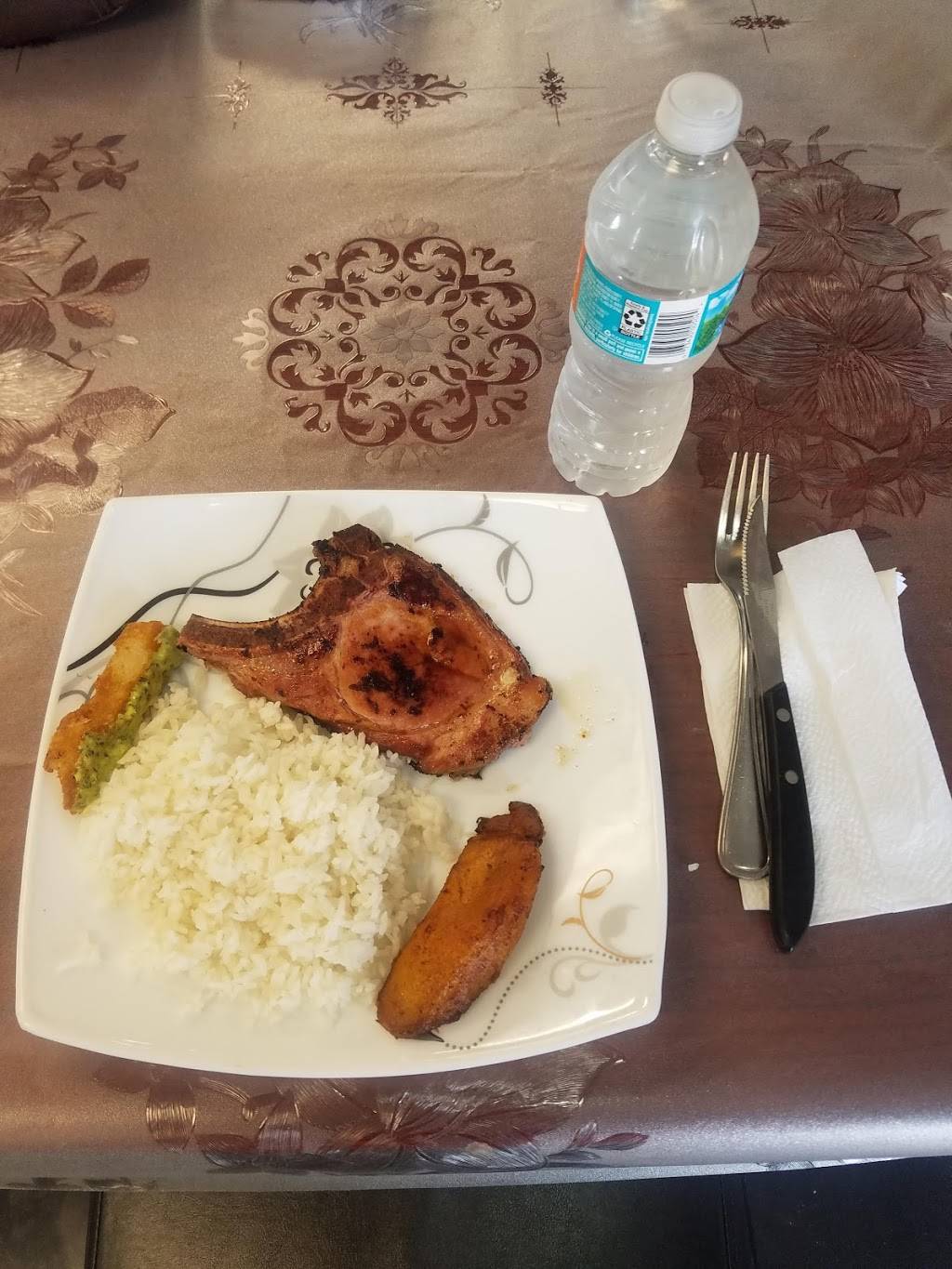 Mavy Cafeteria | restaurant | 3501 E 10th Ct, Hialeah, FL 33013, USA | 7864095041 OR +1 786-409-5041