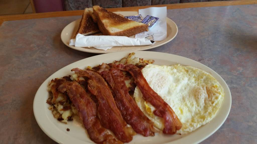 Steves Burgers | restaurant | 240 S Sanderson Ave, Hemet, CA 92545, USA | 9517650200 OR +1 951-765-0200