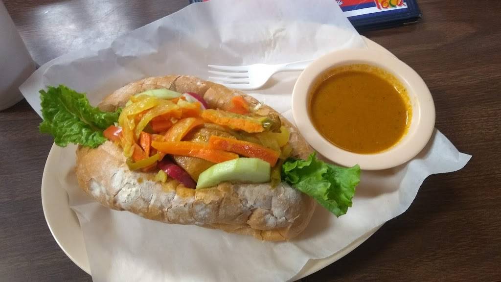 La Pupusa Loca | restaurant | 10112 Hammerly Blvd, Houston, TX 77080, USA | 7137220044 OR +1 713-722-0044