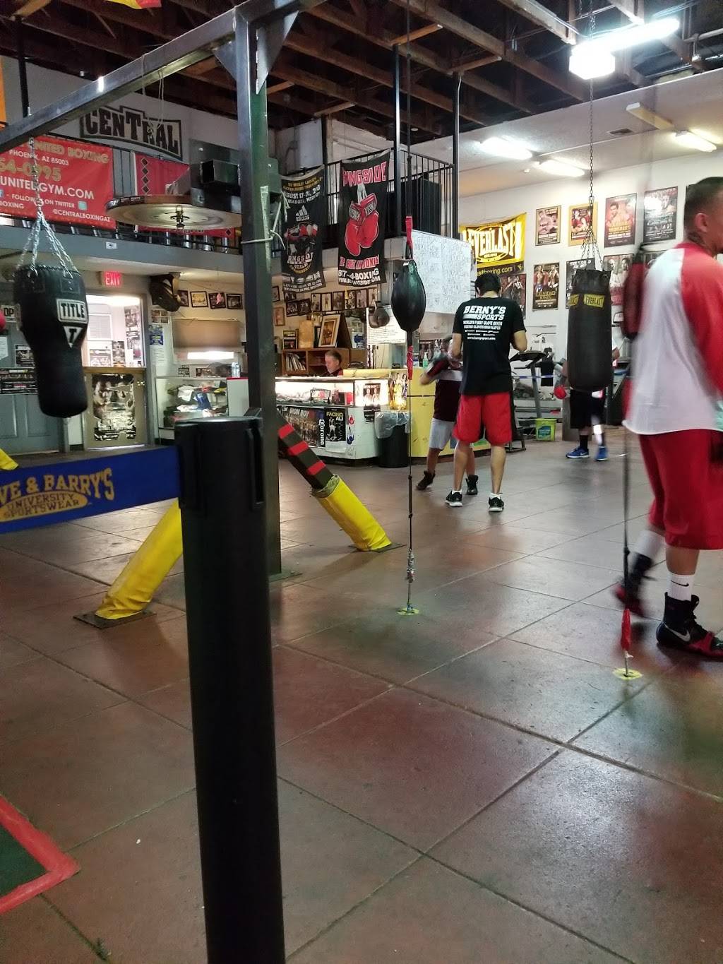 La Canasta Capitolio | restaurant | 1733 W Van Buren St, Phoenix, AZ 85007, USA | 6022580769 OR +1 602-258-0769