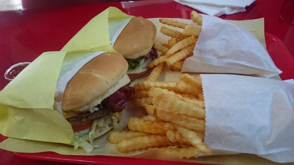 Fancy Burger | restaurant | 6765 N West Ave, Fresno, CA 93711, USA | 5594510705 OR +1 559-451-0705