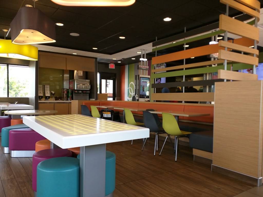 McDonalds | cafe | 7105 Constitution Blvd, Fort Myers, FL 33912, USA | 2392677070 OR +1 239-267-7070