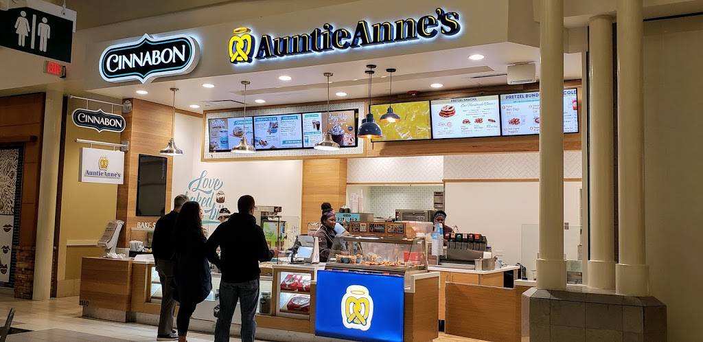 Auntie Annes | restaurant | 1130 North Point Cir, Alpharetta, GA 30022, USA | 6784362514 OR +1 678-436-2514