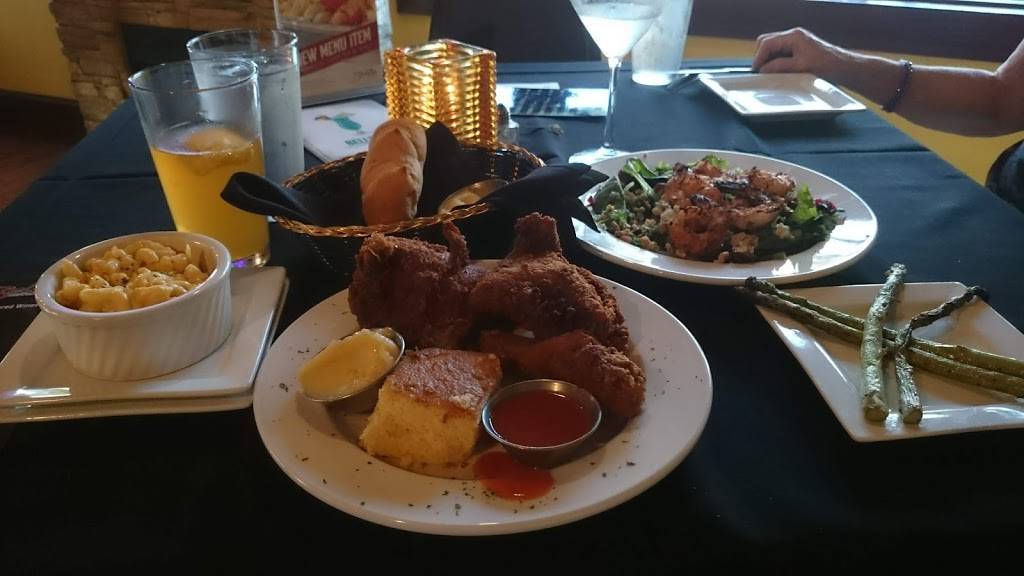 Belli’s Bistro & Spirits | restaurant | 3001 S Kinnickinnic Ave, Milwaukee, WI 53207, USA | 4142103665 OR +1 414-210-3665