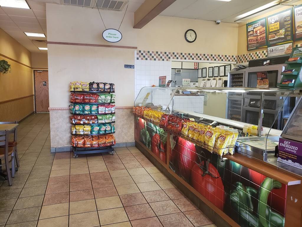 Subway | restaurant | 5900 Chimney Rock Rd, Houston, TX 77081, USA | 7136649513 OR +1 713-664-9513