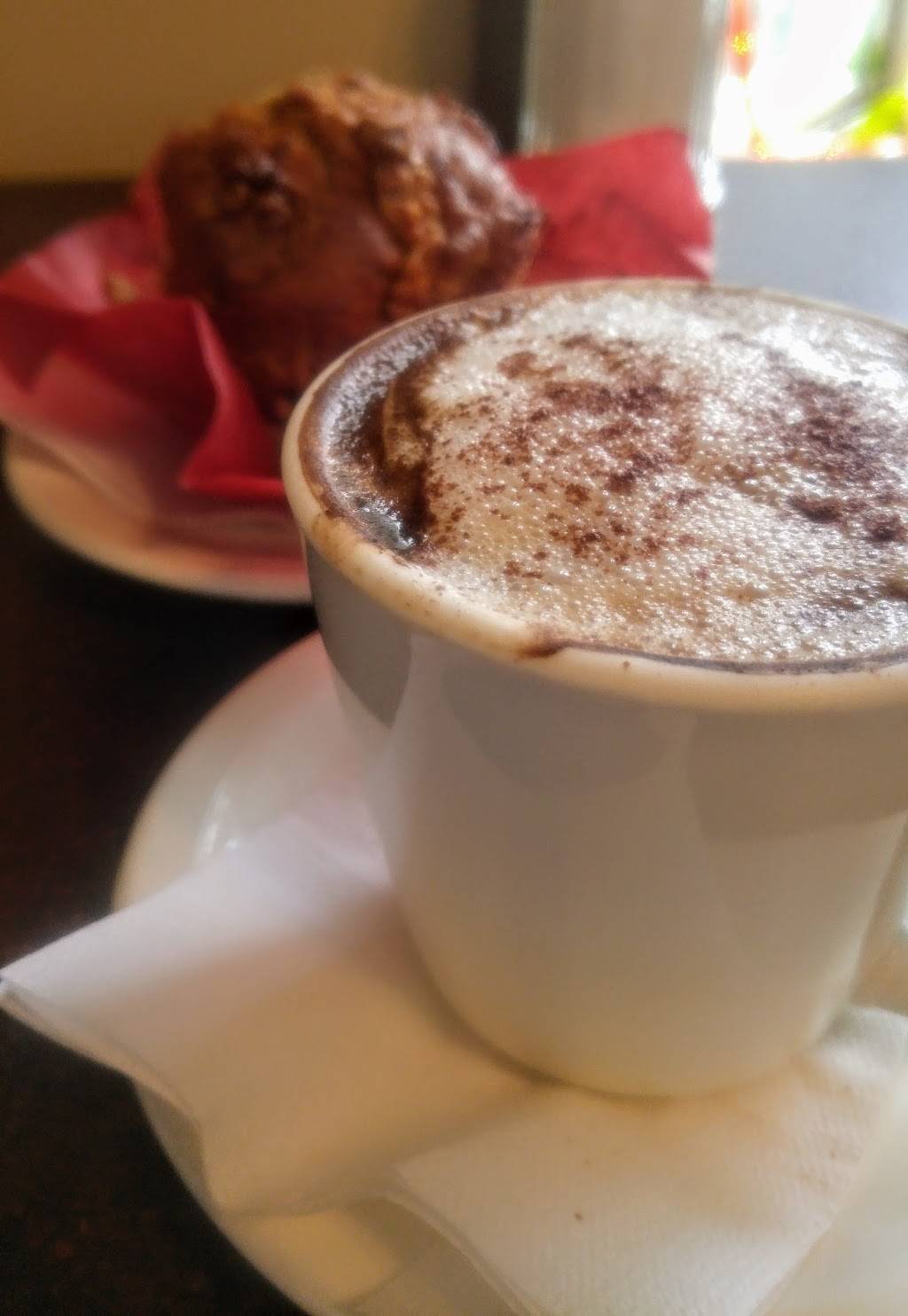 Les Caprices dAlice - Café Castelo 1av. | cafe | 2909 1re Ave, Québec, QC G1L 3P2, Canada | 4186229785 OR +1 418-622-9785