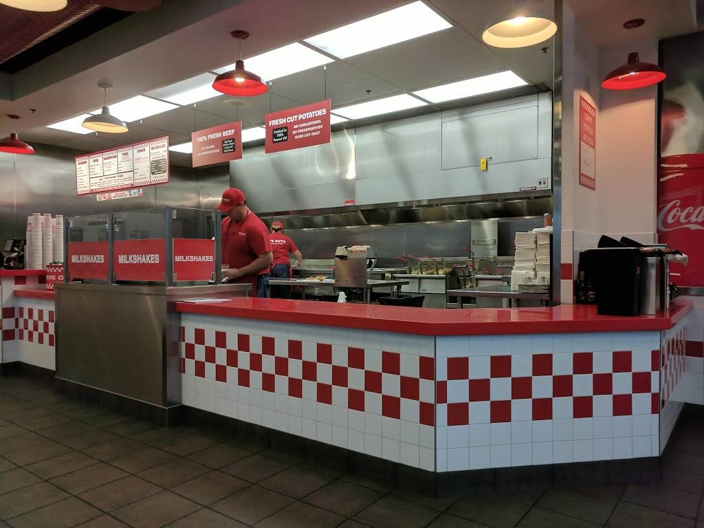 Five Guys | meal takeaway | 6000 Northwest Hwy, Crystal Lake, IL 60014, USA | 8154790430 OR +1 815-479-0430