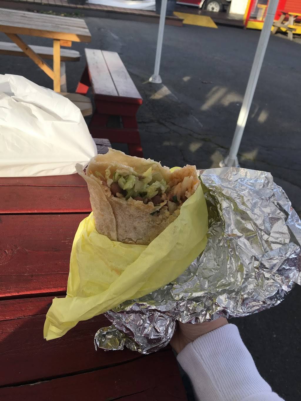 Los Arcos Mexican Food | restaurant | 465 SE 102nd Ave, Portland, OR 97216, USA | 5037377640 OR +1 503-737-7640