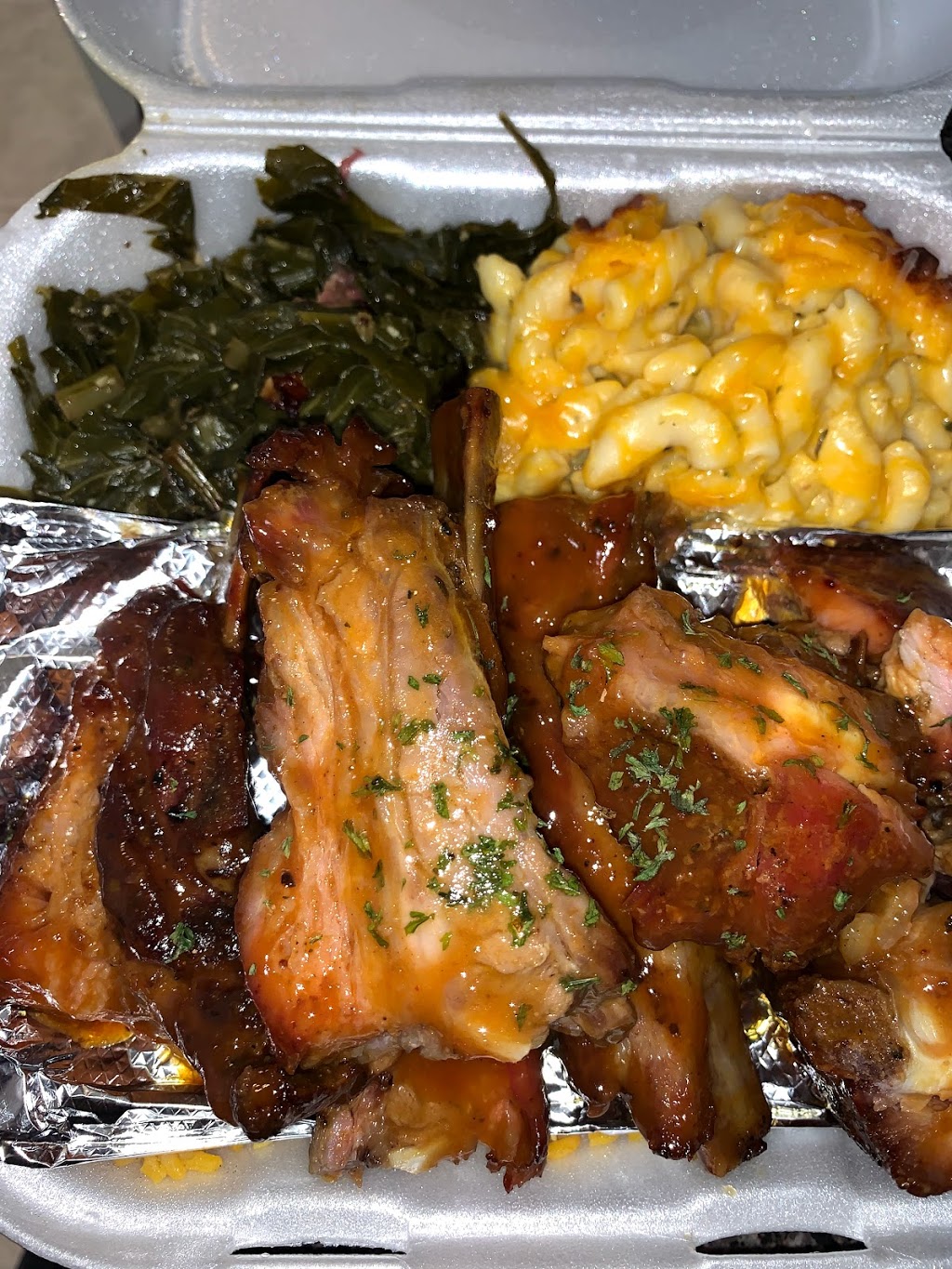 Jumbos Restaurant | restaurant | 7501 NW 7th Ave, Miami, FL 33150, USA | 3054563738 OR +1 305-456-3738