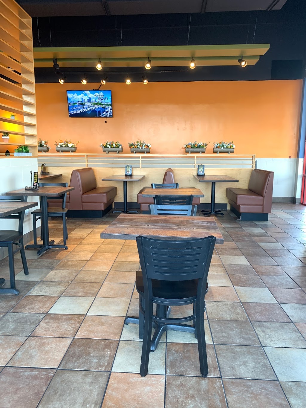 Mamas Soul Food Restaurant | restaurant | 1013 W Brandon Blvd, Brandon, FL 33511, USA | 8133307012 OR +1 813-330-7012