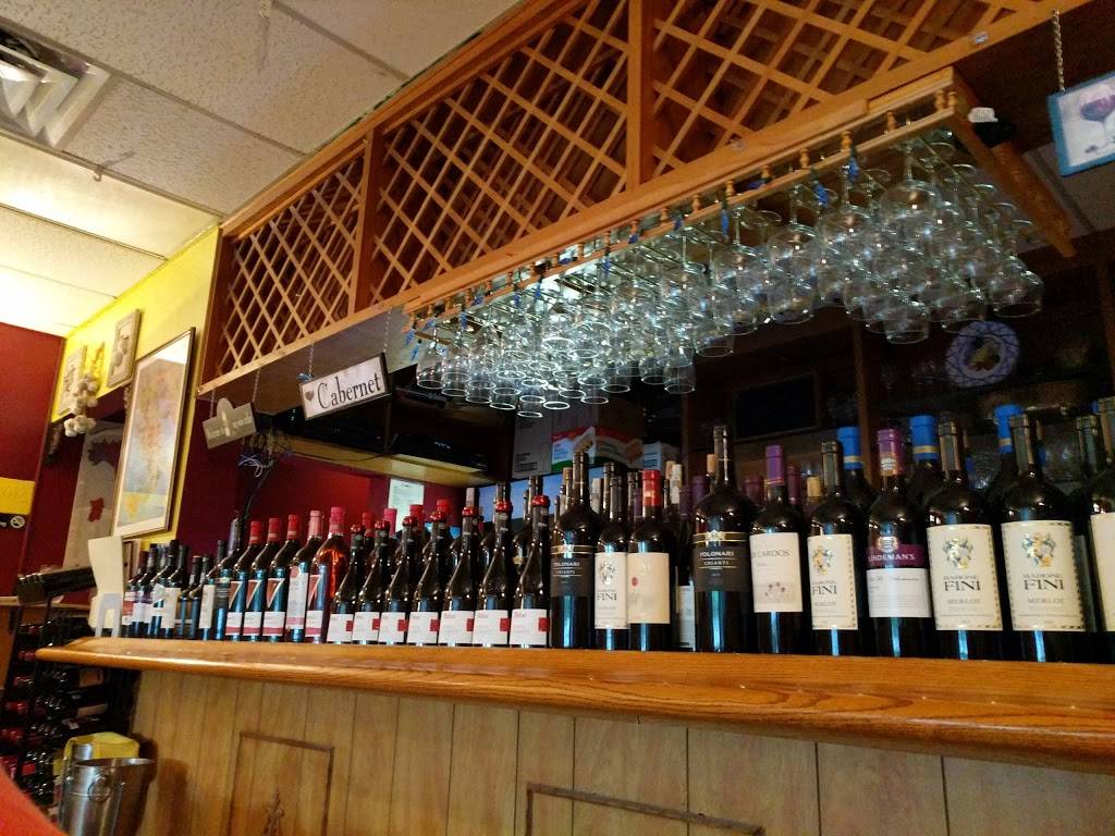 Marolas Restaurant Of Coral Springs | restaurant | 929 N University Dr, Coral Springs, FL 33071, USA | 9547960544 OR +1 954-796-0544