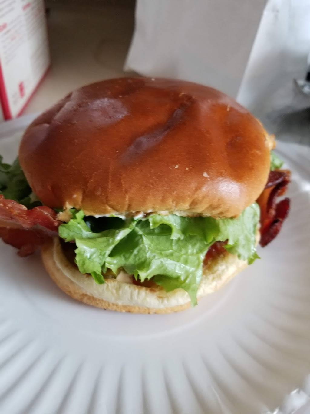 Sharks Burger | restaurant | 12681 Hero Way West, Leander, TX 78641, USA | 5122595200 OR +1 512-259-5200