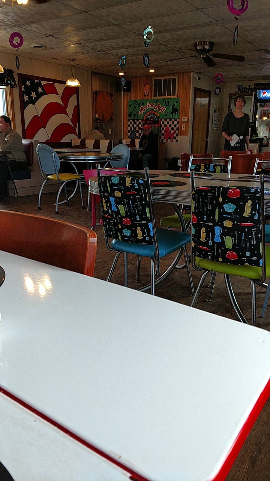 Bows Diner | restaurant | Scottville, MI 49454, USA | 2317579840 OR +1 231-757-9840