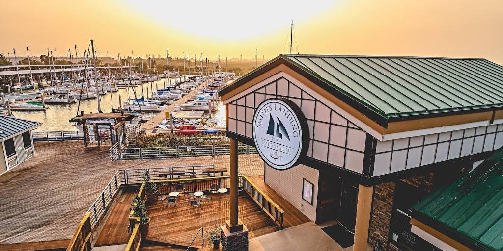 Smiths Landing Seafood Grill | restaurant | 1 Marina Plaza, Antioch, CA 94509, USA | 9257754862 OR +1 925-775-4862