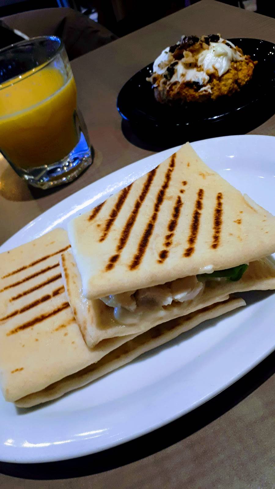 ES Café | cafe | 1365 Route des Rivières #110, Saint-Nicolas, QC G7A 2V6, Canada | 4188369324 OR +1 418-836-9324