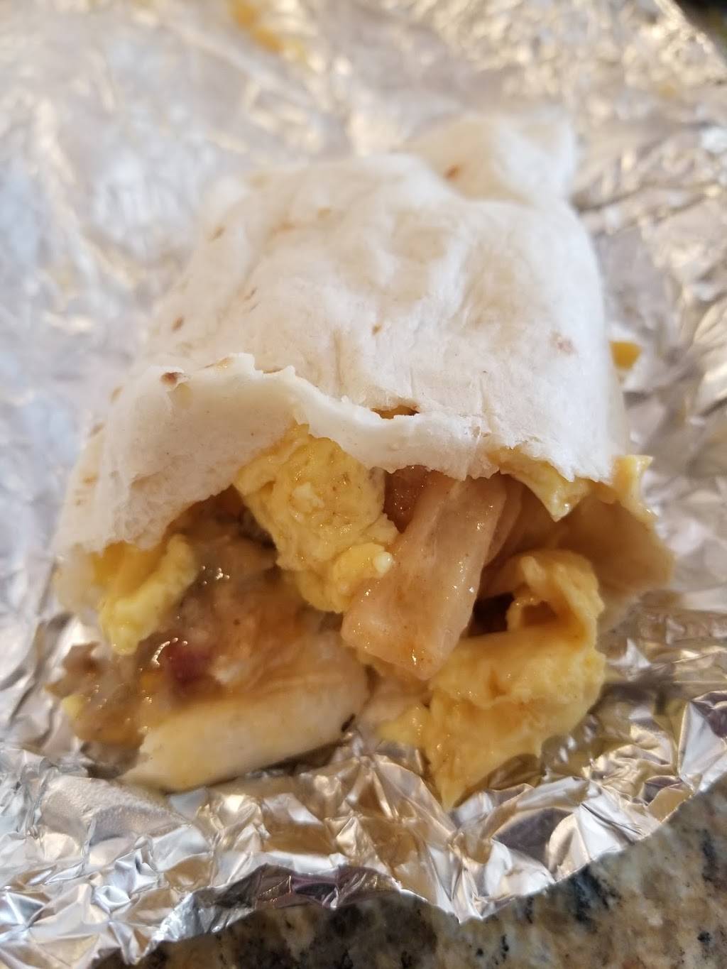 Mickeys Express | restaurant | 7770 CO-2, Commerce City, CO 80022, USA | 3032897100 OR +1 303-289-7100