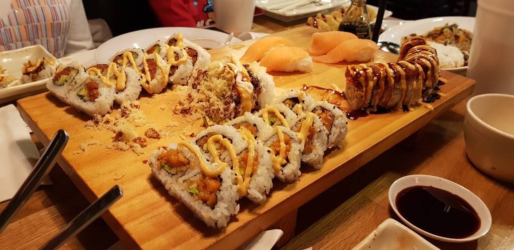 Wako Roll | restaurant | 2804 W Loop 340, Waco, TX 76711, USA | 2546629335 OR +1 254-662-9335