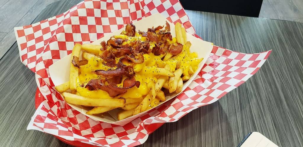 Mo Burger | restaurant | 5008 S Arizona Mills Cir Ste 655, Tempe, AZ 85282, USA | 6026353774 OR +1 602-635-3774