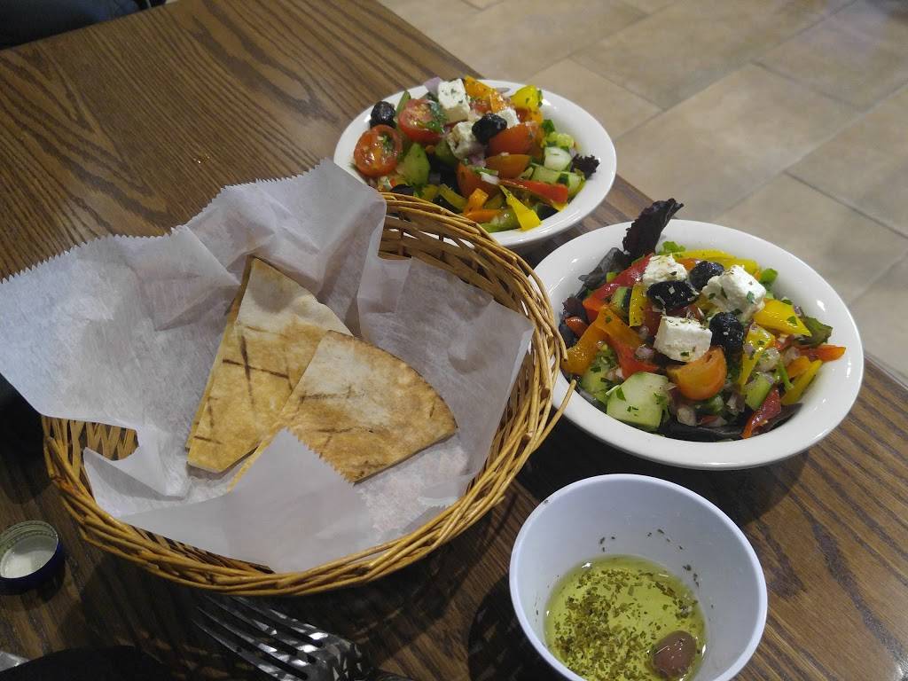 Aladdins Grill | restaurant | 148 Squire Rd, Revere, MA 02151, USA | 7812894670 OR +1 781-289-4670