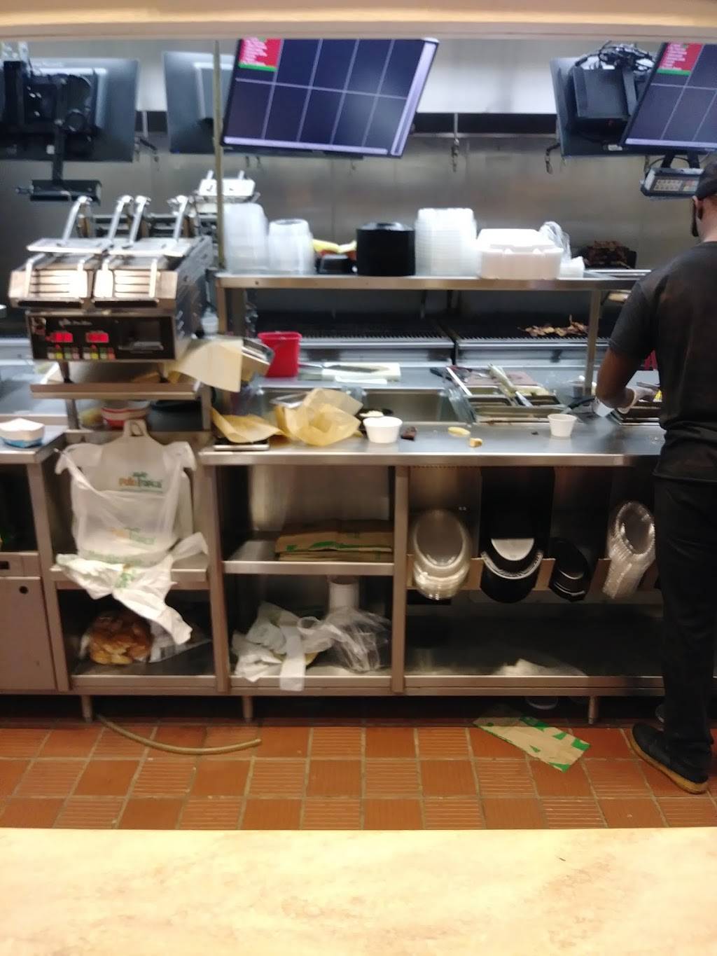 Pollo Tropical | restaurant | 20403 Biscayne Blvd, Aventura, FL 33180, USA | 3059359520 OR +1 305-935-9520