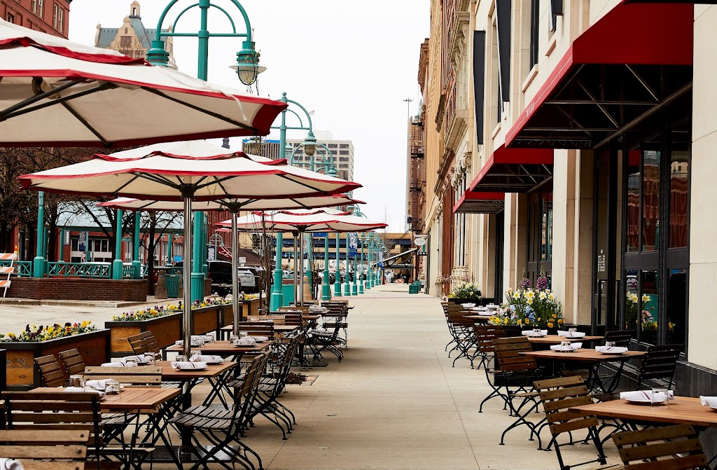 Kimpton Journeyman Hotel | restaurant | 310 E Chicago St, Milwaukee, WI 53202, USA | 8885369008 OR +1 888-536-9008