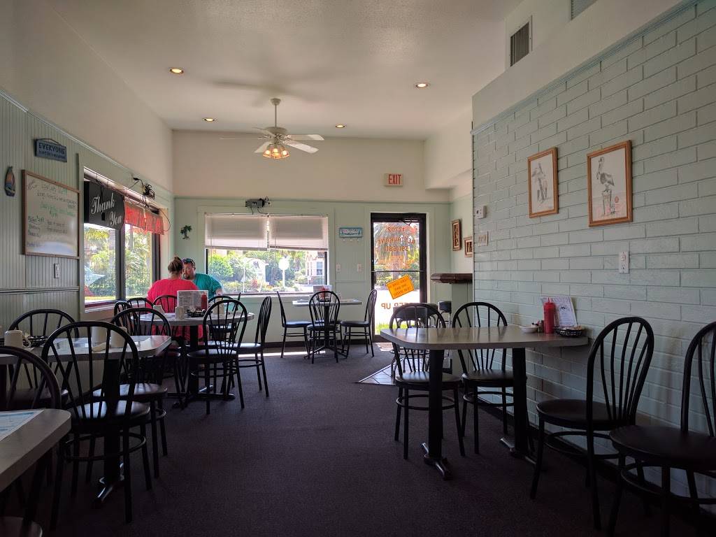 Kennys Korner Restaurant | restaurant | 17702 Gulf Blvd, Redington Shores, FL 33708, USA | 7273916811 OR +1 727-391-6811