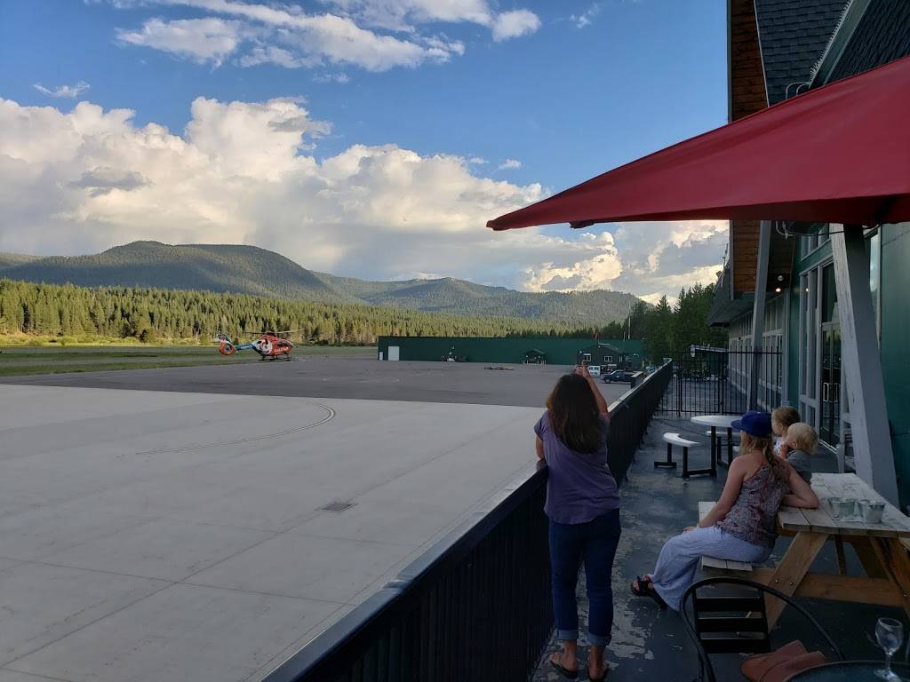 Flight Deck Sports Bar & Grill | restaurant | 1901 Airport Rd #105, South Lake Tahoe, CA 96150, USA | 5306004080 OR +1 530-600-4080