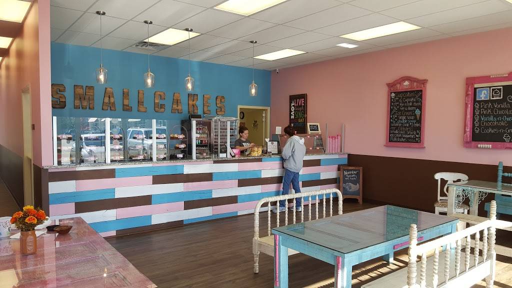 Small Cakes | restaurant | 330 Bland Blvd, Newport News, VA 23602, USA | 7573690890 OR +1 757-369-0890