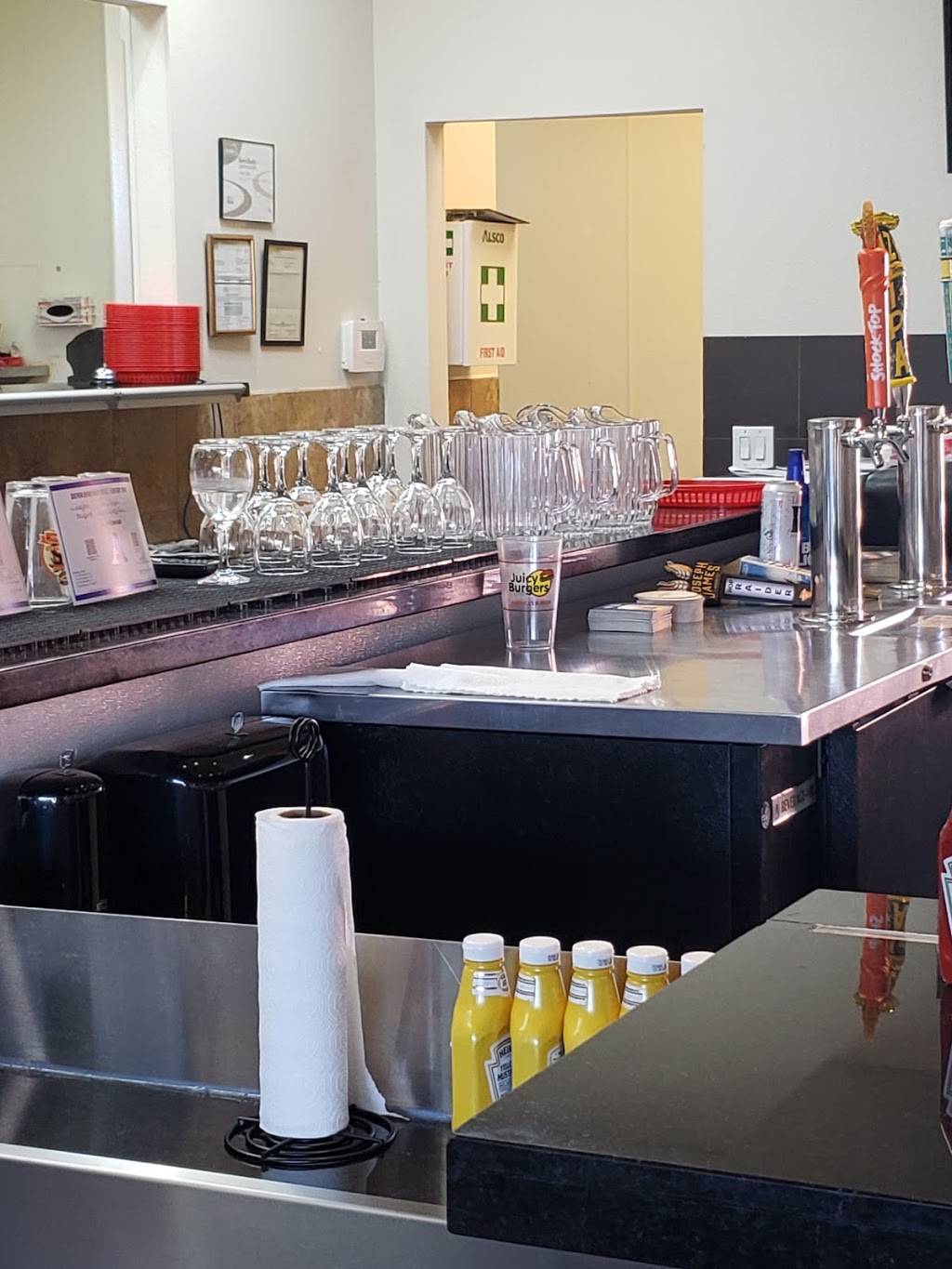 Juicy Burgers | restaurant | 470 E Windmill Ln #100, Las Vegas, NV 89123, USA | 7252065194 OR +1 725-206-5194