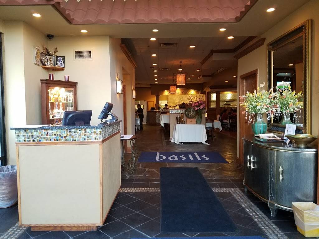 Basils Greek Dining | restaurant | 4000 Fox Valley Center Dr, Aurora, IL 60504, USA | 6306921300 OR +1 630-692-1300