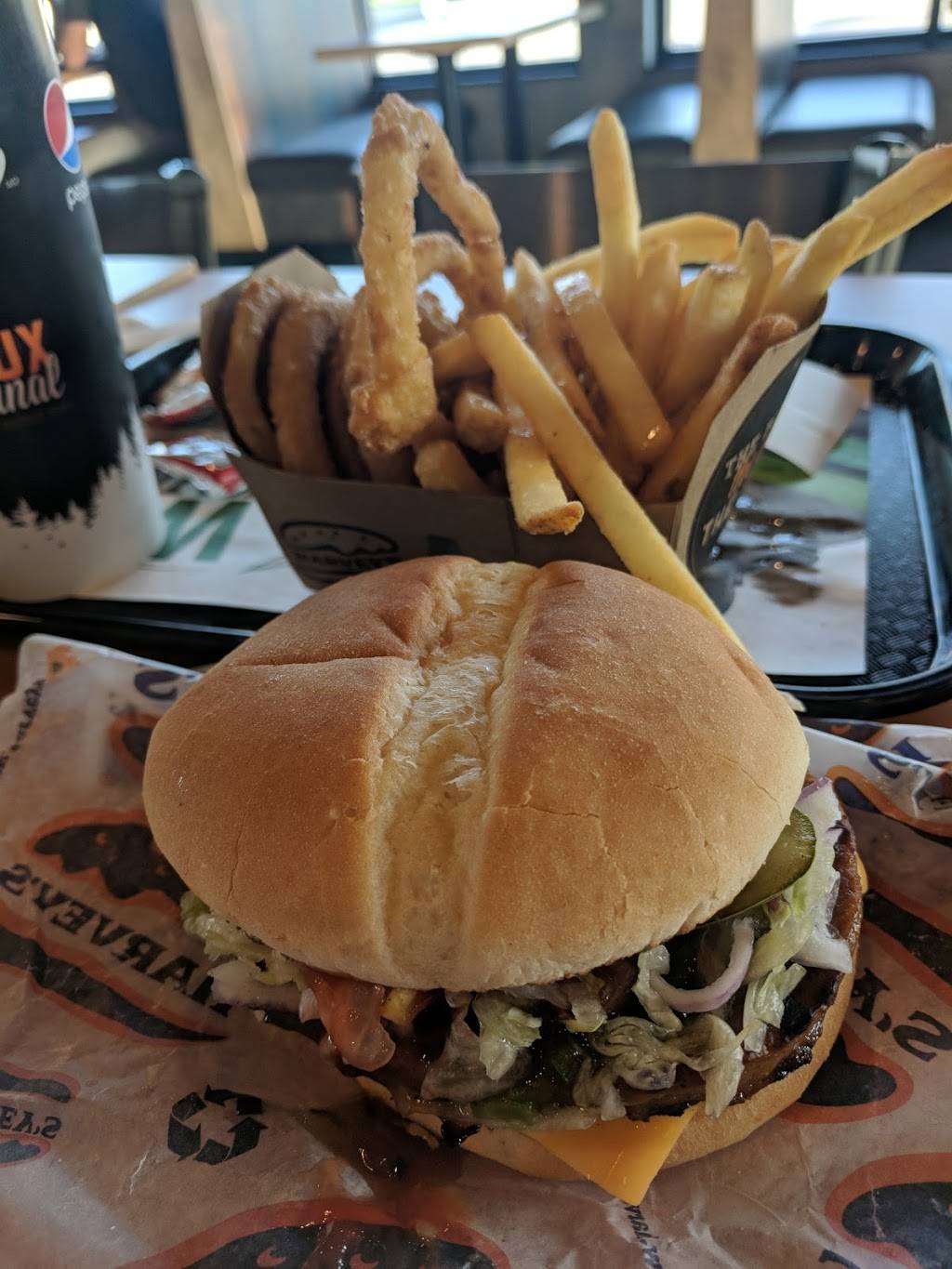 Harveys | restaurant | 2030 Hwy #7, Concord, ON L4K 1W6, Canada | 4373171331 OR +1 437-317-1331