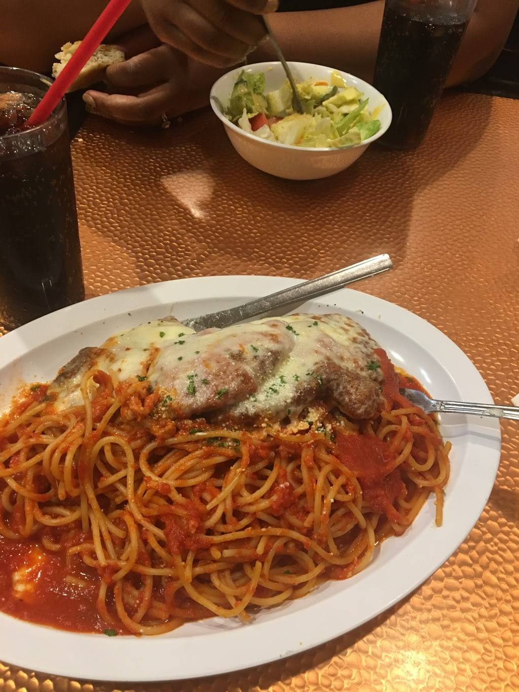 DelVecchios Pizzeria & Italian Restaurant | meal delivery | 1795 Bell Tower Ln, Weston, FL 33326, USA | 9548889494 OR +1 954-888-9494