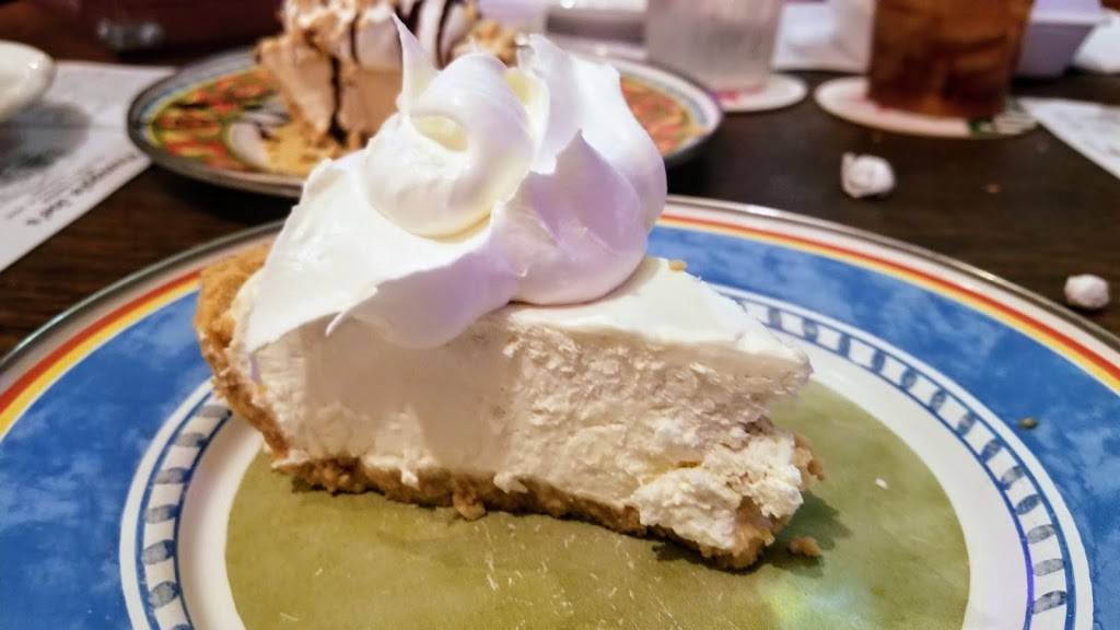 Pineapple Joes Grill & Raw Bar | restaurant | 6297 US-1, Fort Pierce, FL 34946, USA | 7724656930 OR +1 772-465-6930