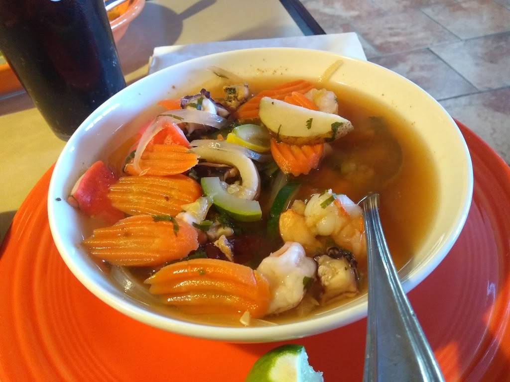 El Bronco | restaurant | 6 Radford St, Christiansburg, VA 24073, USA | 5403810674 OR +1 540-381-0674