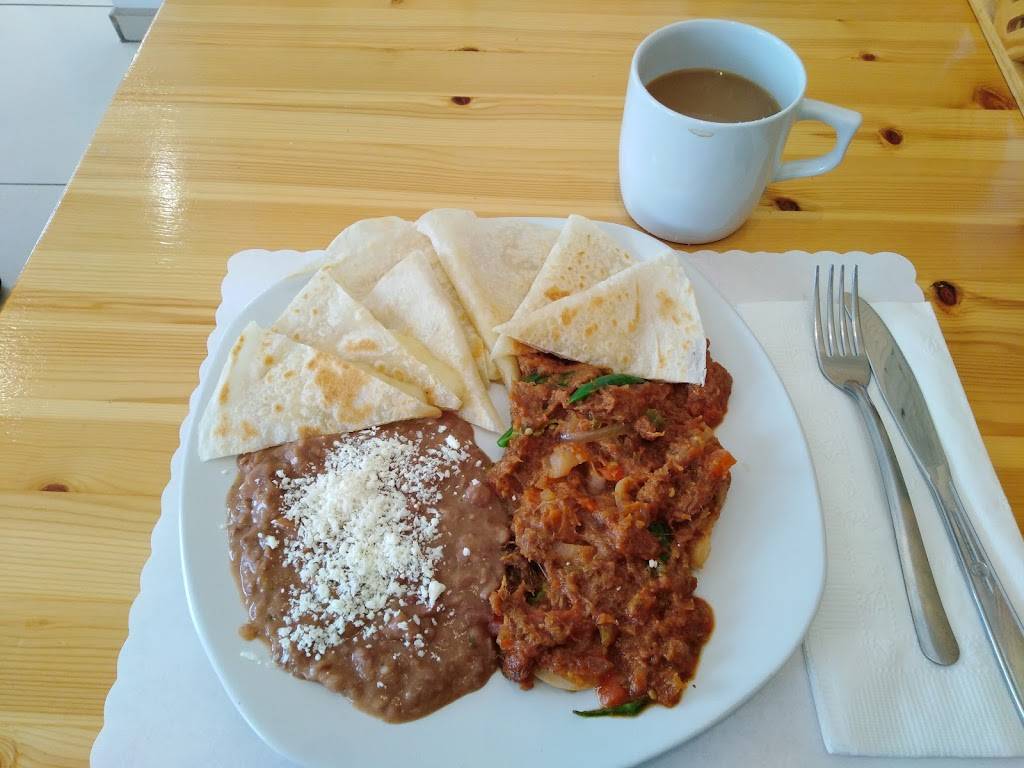 El Pollo del Chef | restaurant | Cjon. Rio Suchiate # 10075, Revolucion, 22015 Tijuana, B.C., Mexico | 016642108600 OR +52 664 210 8600