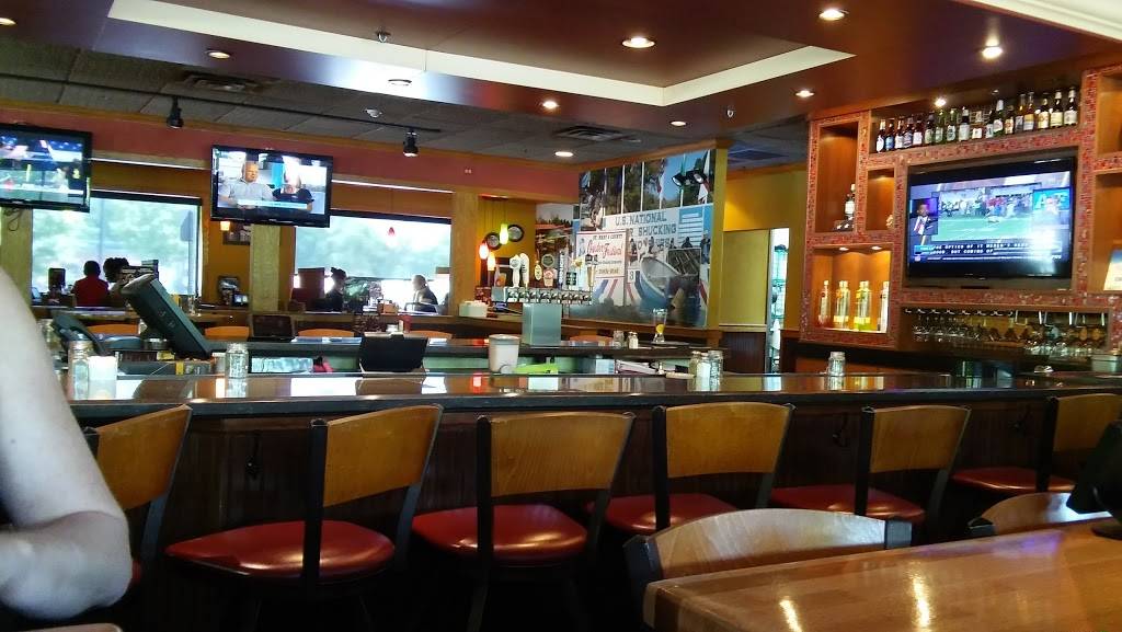 Applebees Grill + Bar | restaurant | 45480 Miramar Way, California, MD 20619, USA | 3018621573 OR +1 301-862-1573